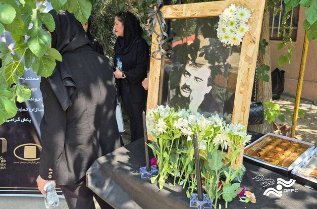 خاکسپاری یک مستندساز؛ خداحافظی با مهران زینت‌بخش