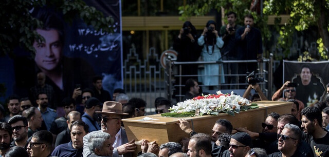 امید جهان گریه نمی‌کرد و دوست هم نداشت برایش گریه کنند!