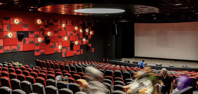 آلودگی هوا سینماها را خلوت کرده