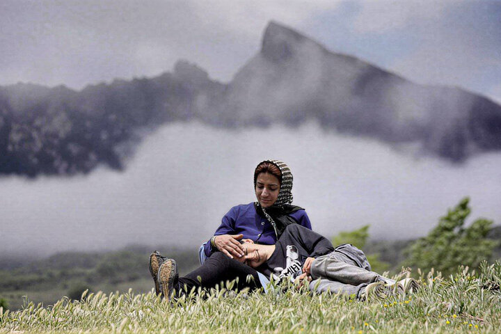 تلاش یک مادر برای تحصیل دخترش