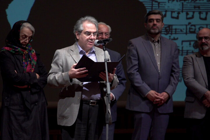 طرح نکات مهم در در اختتامیه سومین جشنواره روح الله خالقی