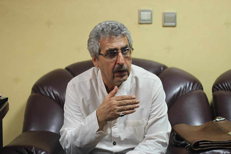 پوریای ولی، سوژه برای عکس‌ انداختن نیست!