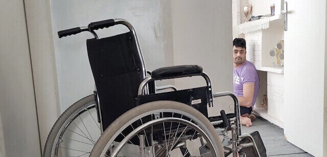 ۷۷ روایت تصویری از زندگی معلولان