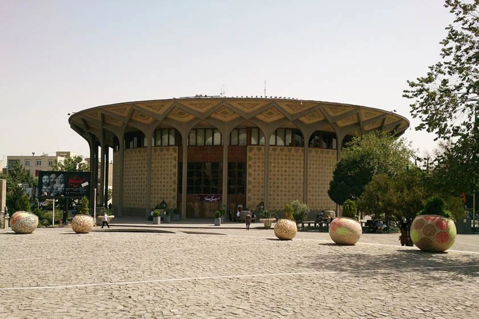 آغاز فعالیت مجموعه تئاترشهر با «زندانی خیابان دوم»/قدردانی از مخاطبان