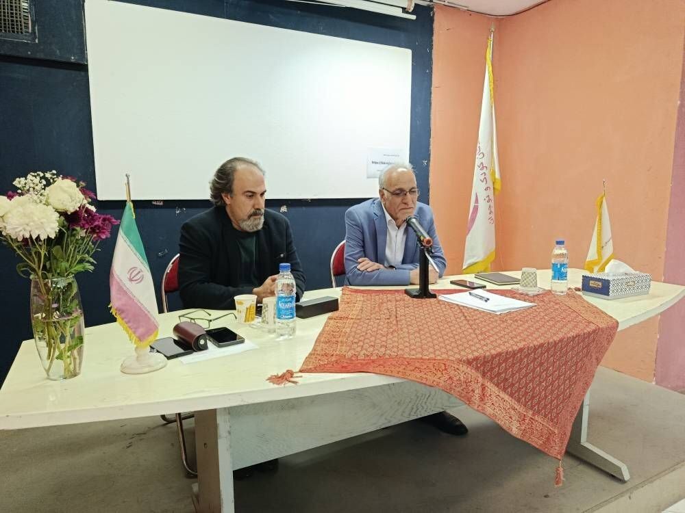 عموزاده‌خلیلی: نویسندگان کودک با قلم خود رنج‌های کودکان را بازتاب می‌دهند