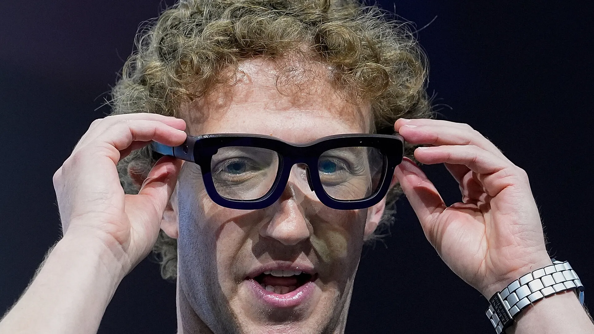 نگرانیهای از تهدید حریم خصوصی و کپیبرداری؛ سینماهای بریتانیا در فکر ممنوعیت عینکهای متا